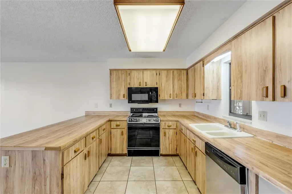 824 Eel Avenue New Smyrna Beach FL 32169