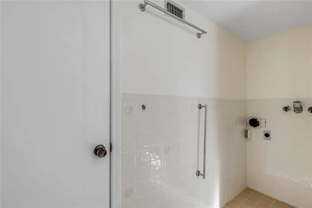 824 Eel Avenue New Smyrna Beach FL 32169