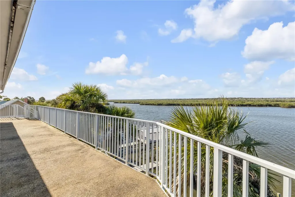824 Eel Avenue New Smyrna Beach FL 32169