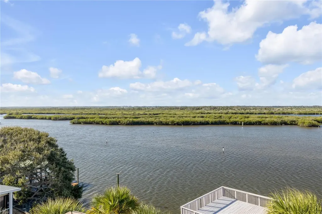 824 Eel Avenue New Smyrna Beach FL 32169