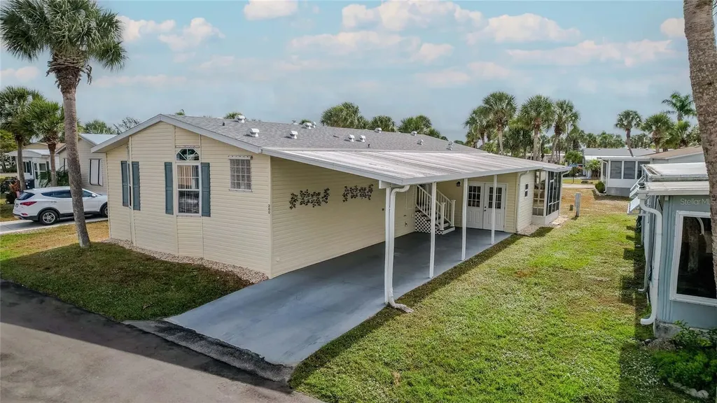 2100 Kings Highway Port Charlotte FL 33980
