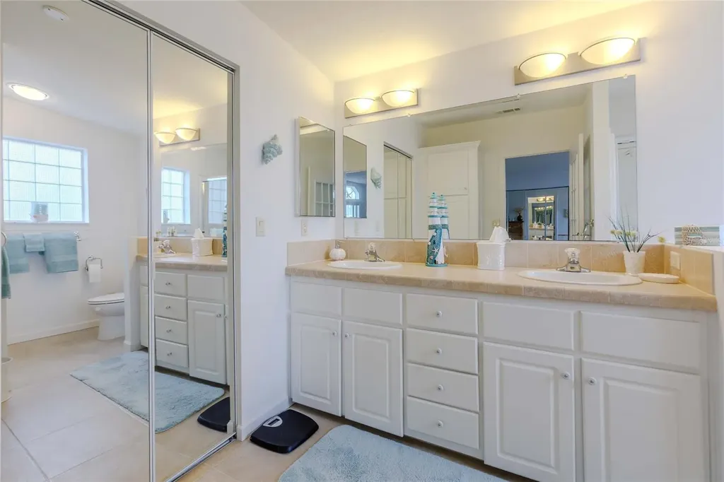 2100 Kings Highway Port Charlotte FL 33980