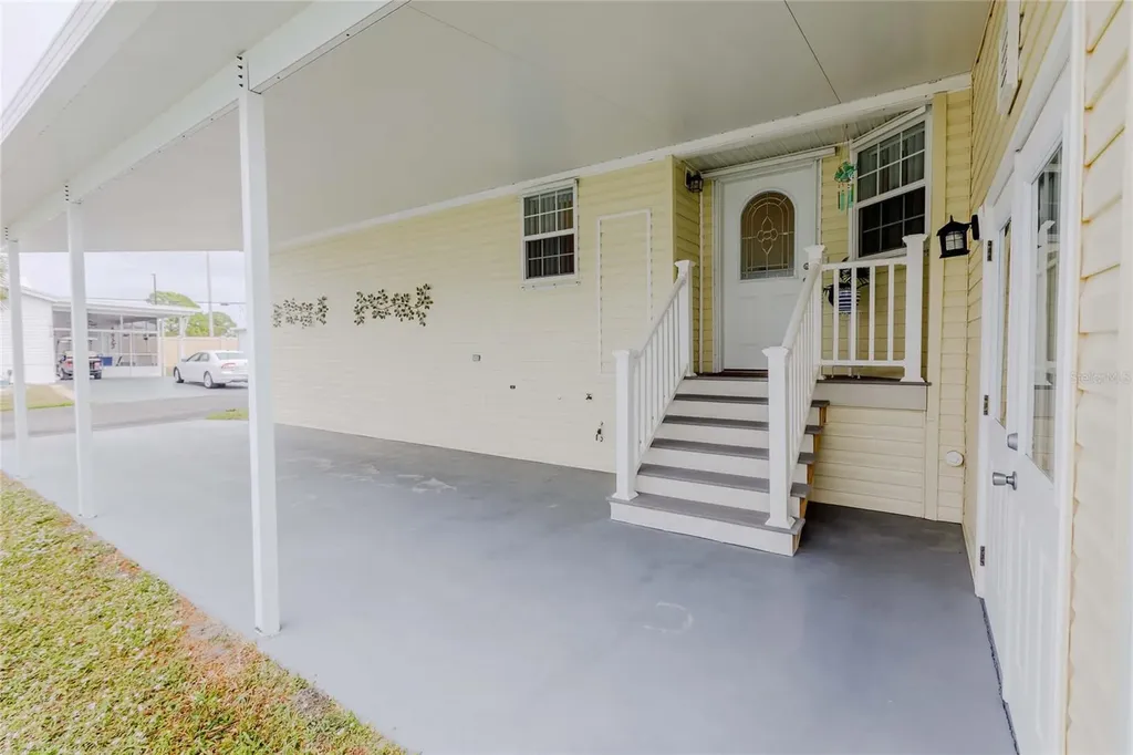 2100 Kings Highway Port Charlotte FL 33980