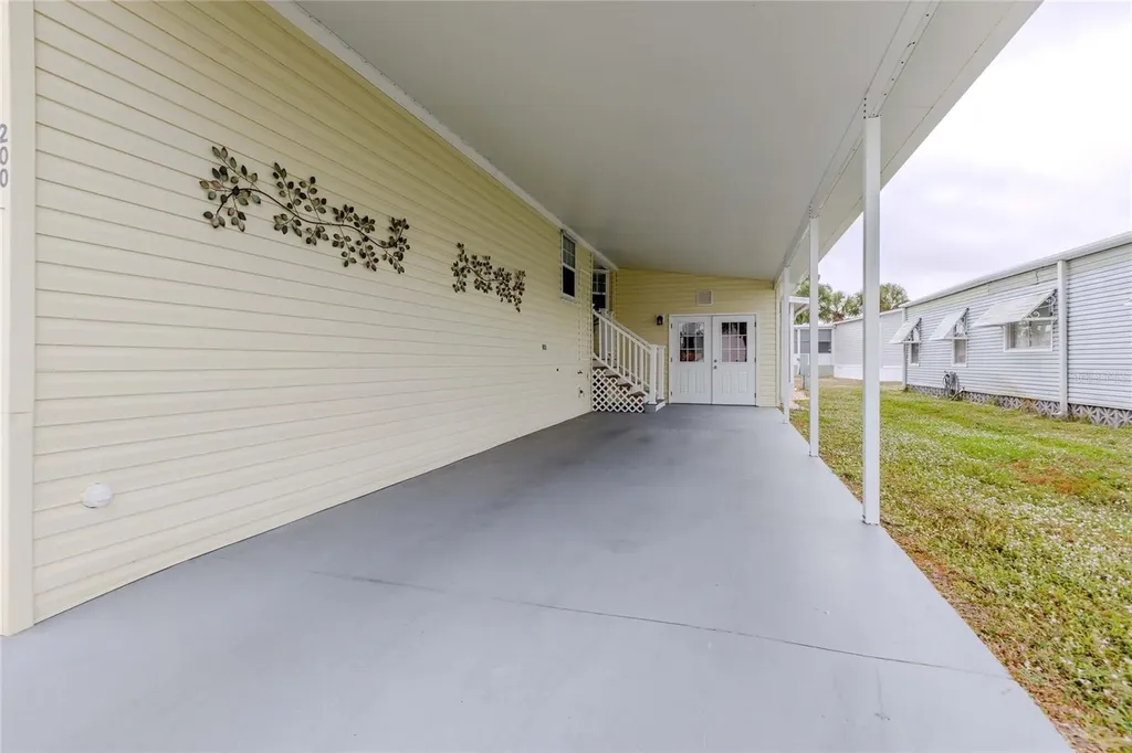 2100 Kings Highway Port Charlotte FL 33980