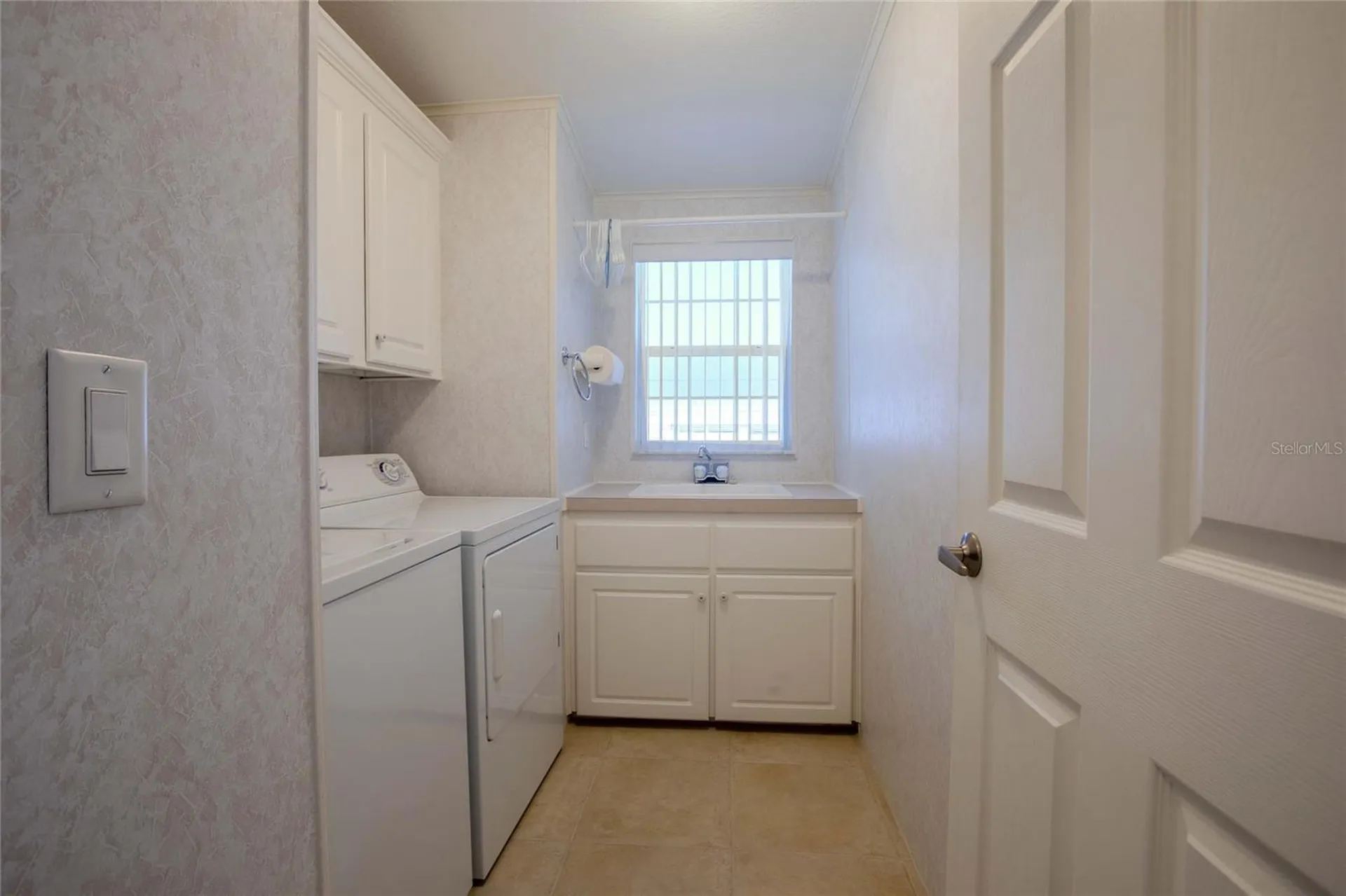 2100 Kings Highway Port Charlotte FL 33980