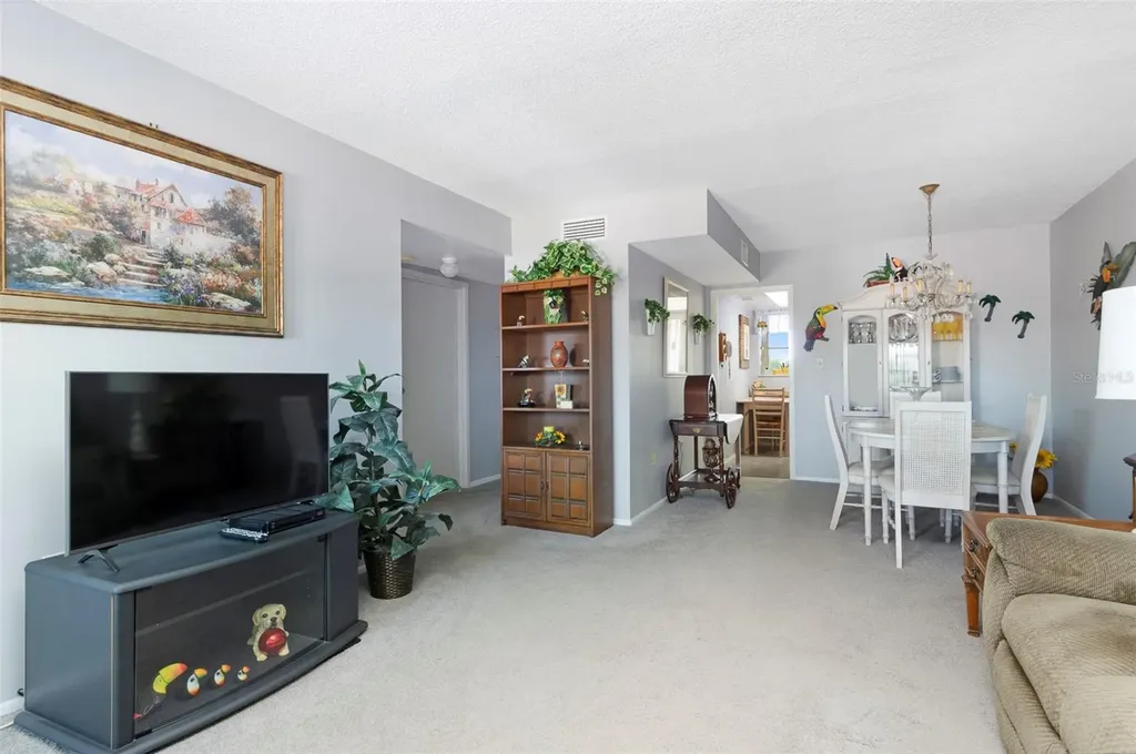 8101 11th Street N St Petersburg FL 33702