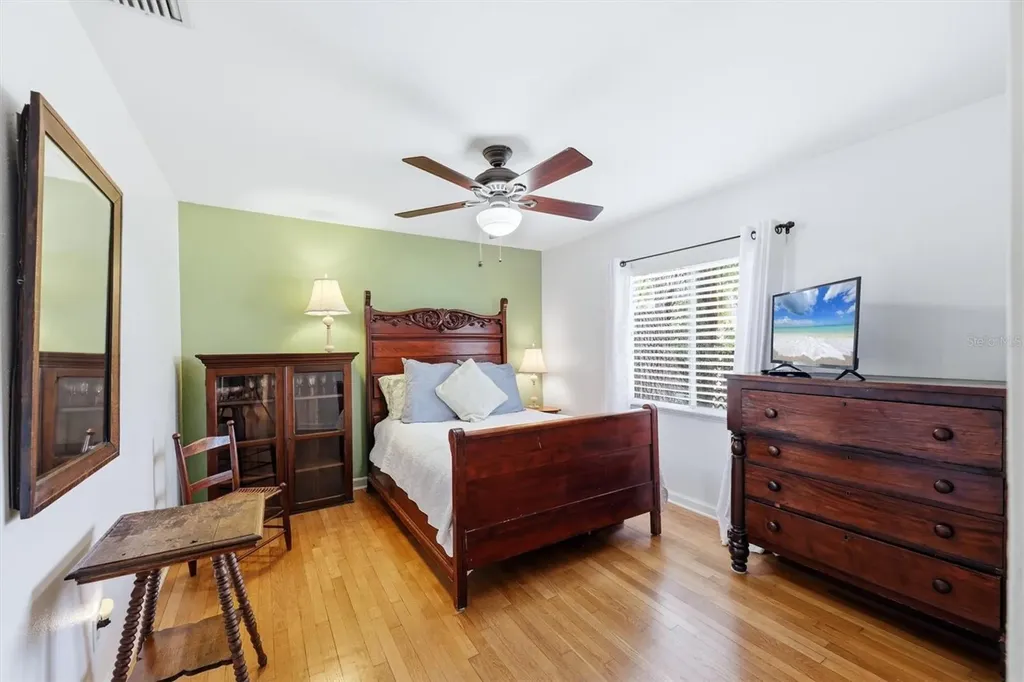 401 28th Street W Bradenton FL 34205