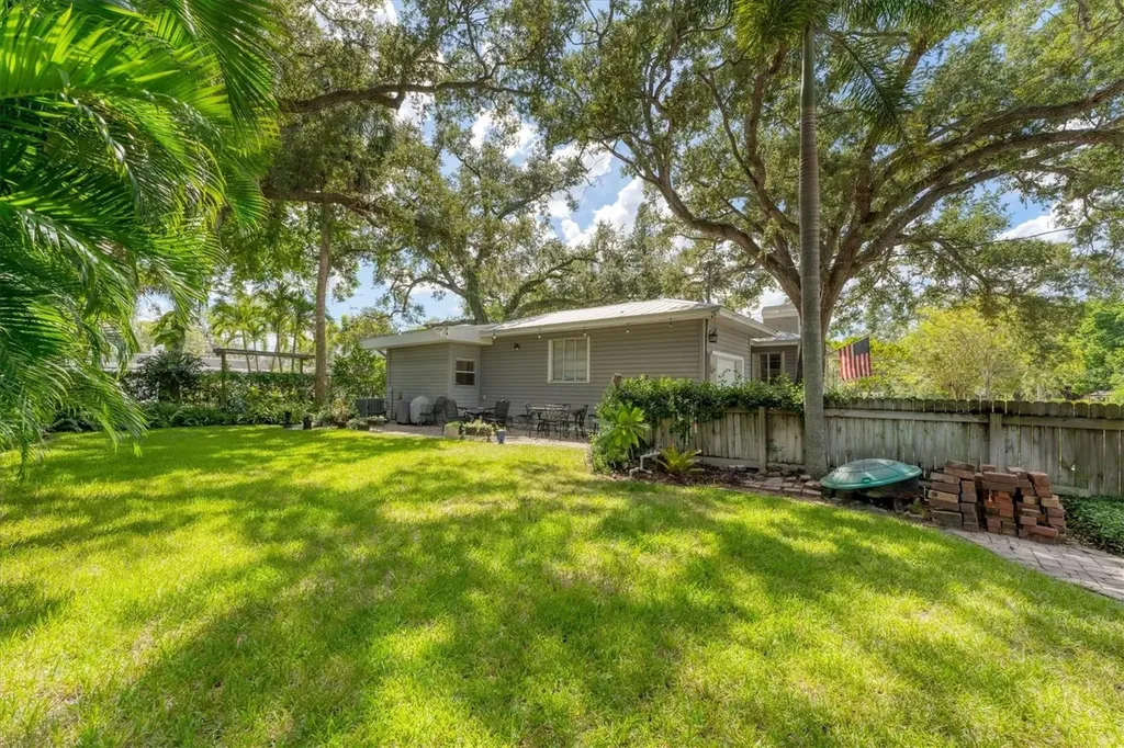 401 28th Street W Bradenton FL 34205