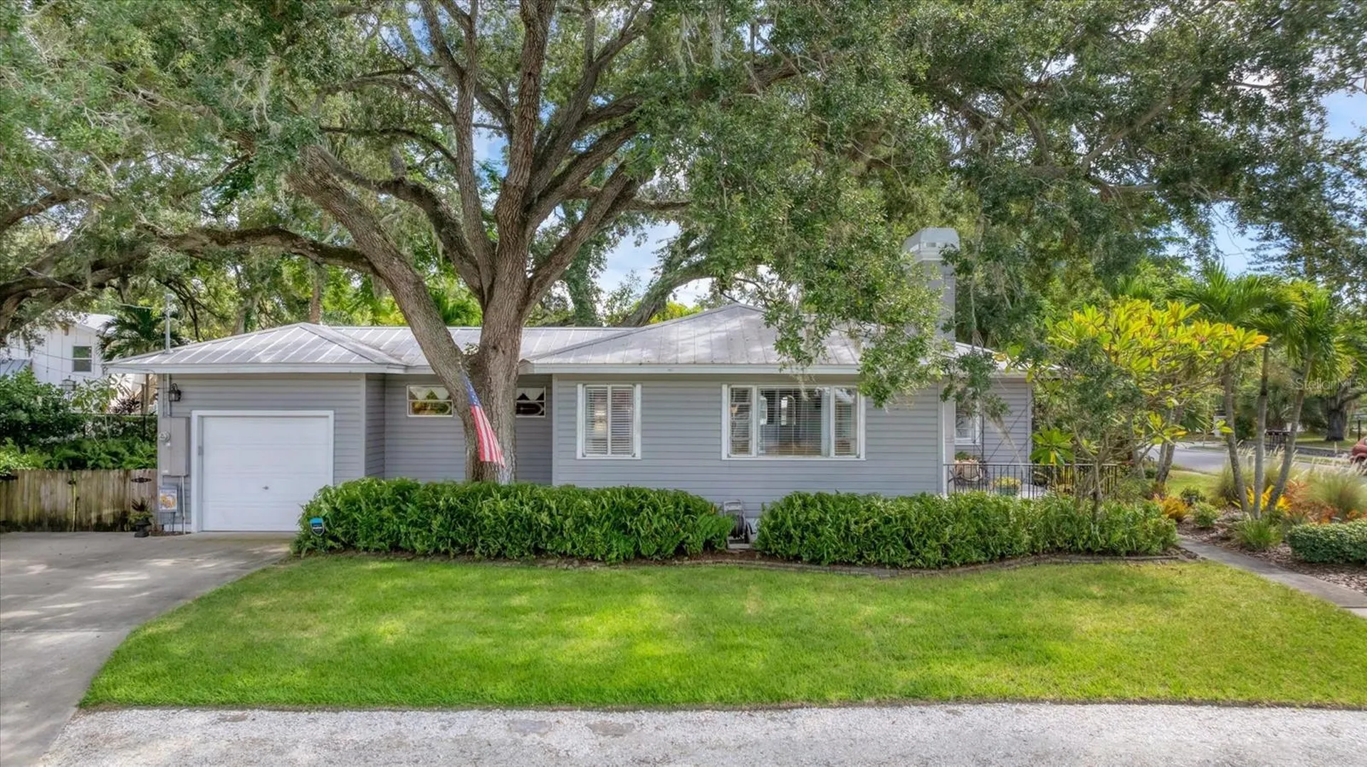 401 28th Street W Bradenton FL 34205