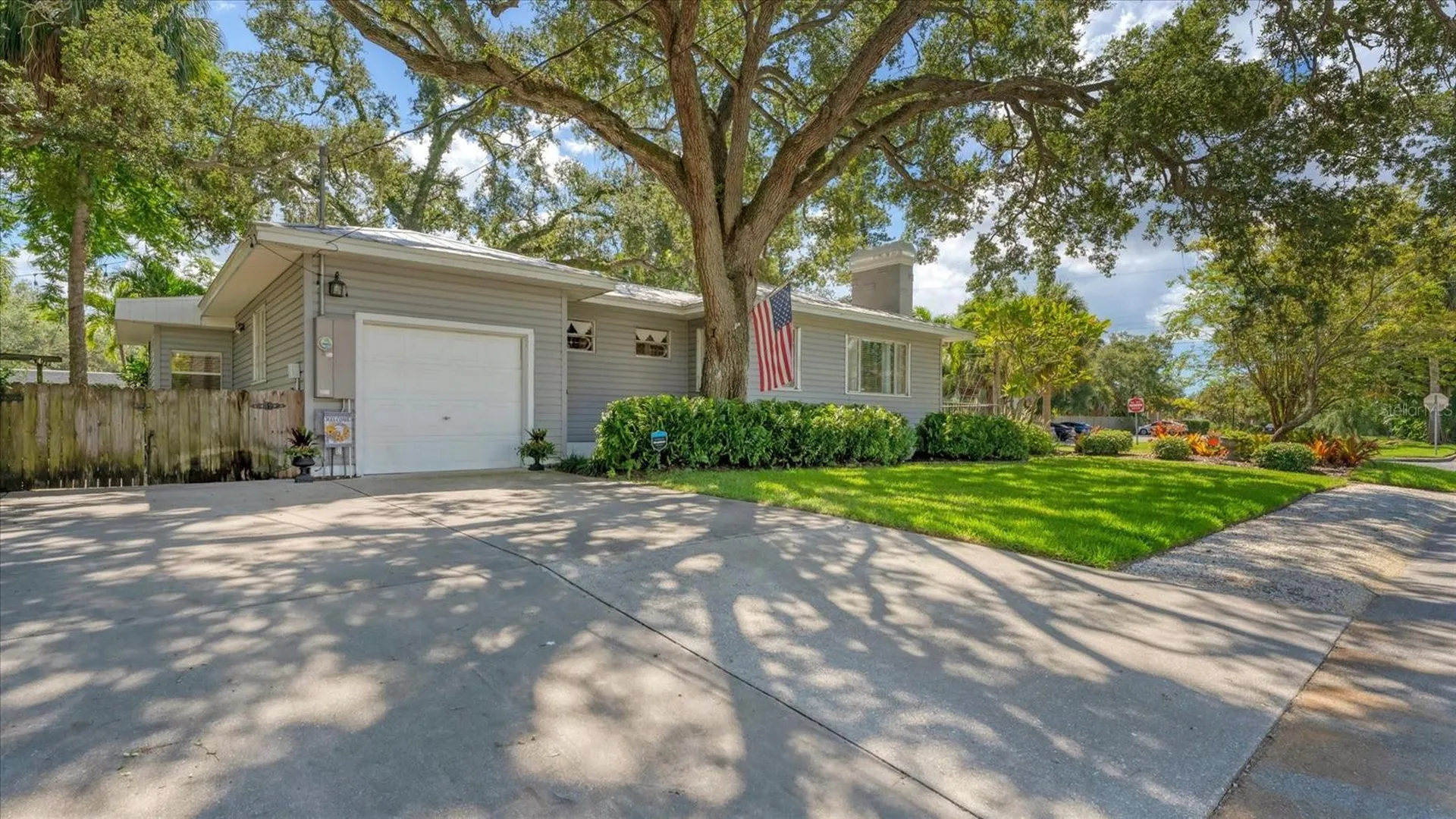 401 28th Street W Bradenton FL 34205