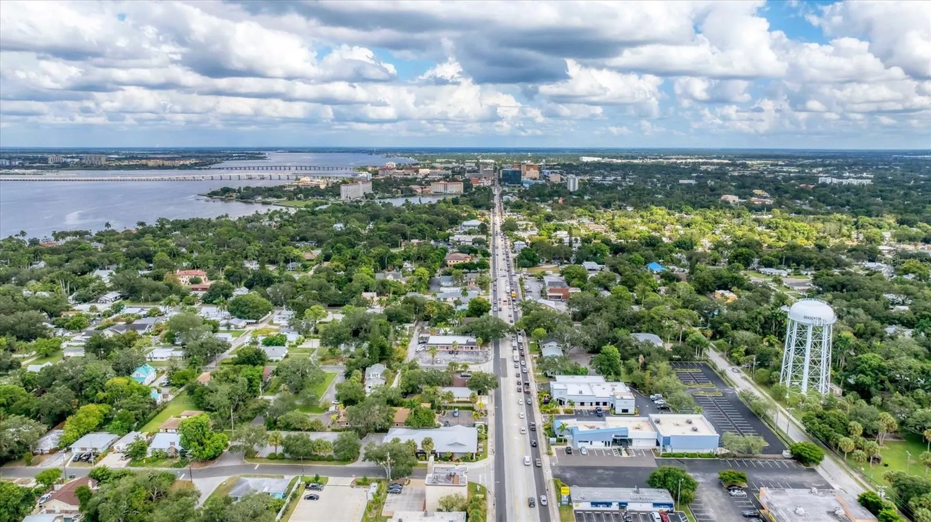 401 28th Street W Bradenton FL 34205