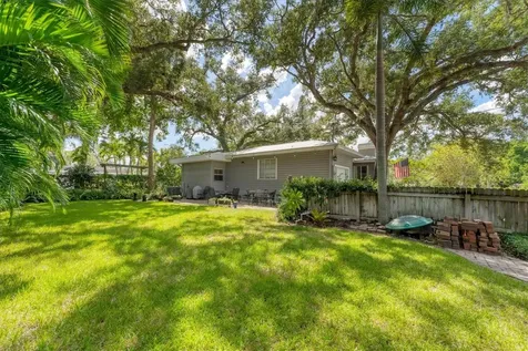 401 28th Street W Bradenton FL 34205