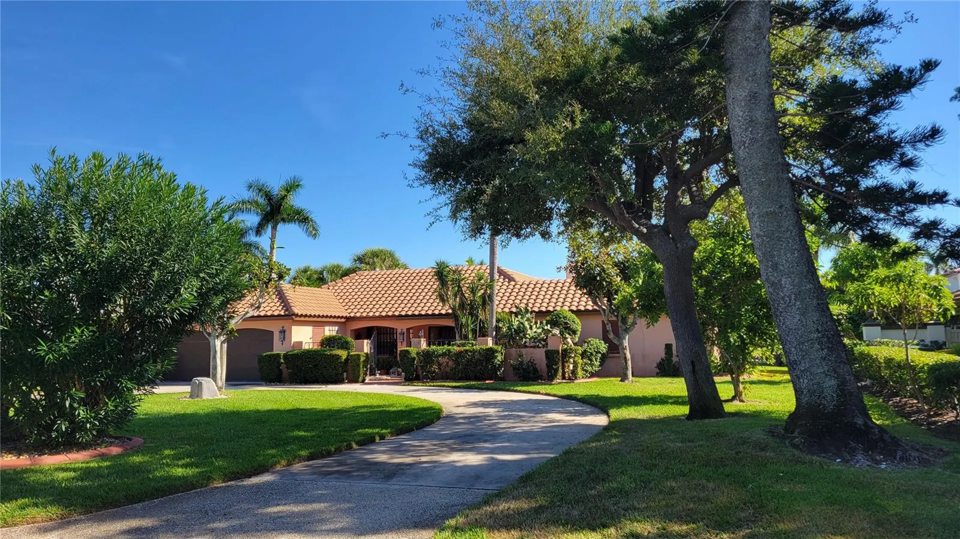 638 S Owl Drive Sarasota FL 34236