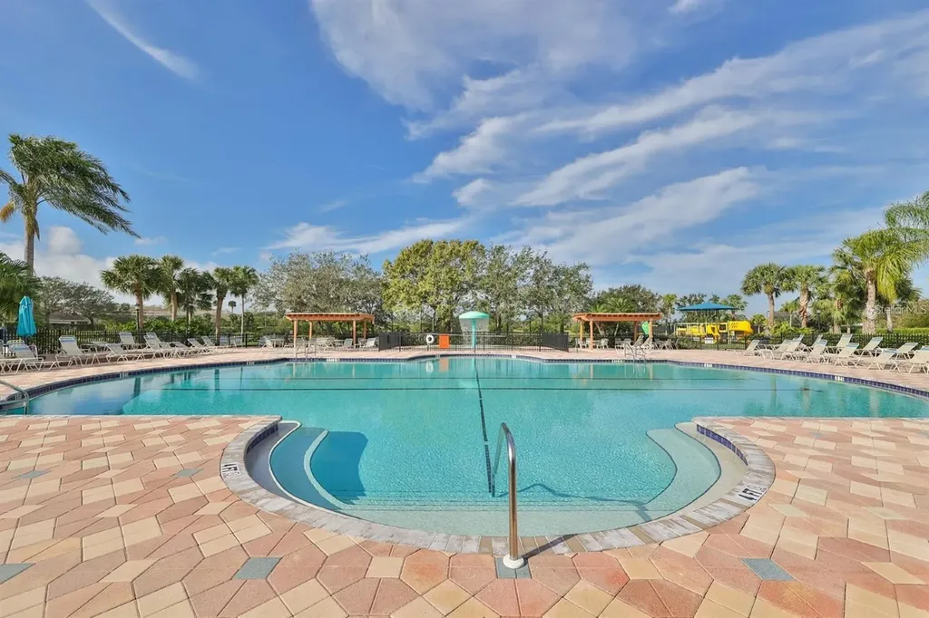 819 Fairwaycove Lane Bradenton FL 34212