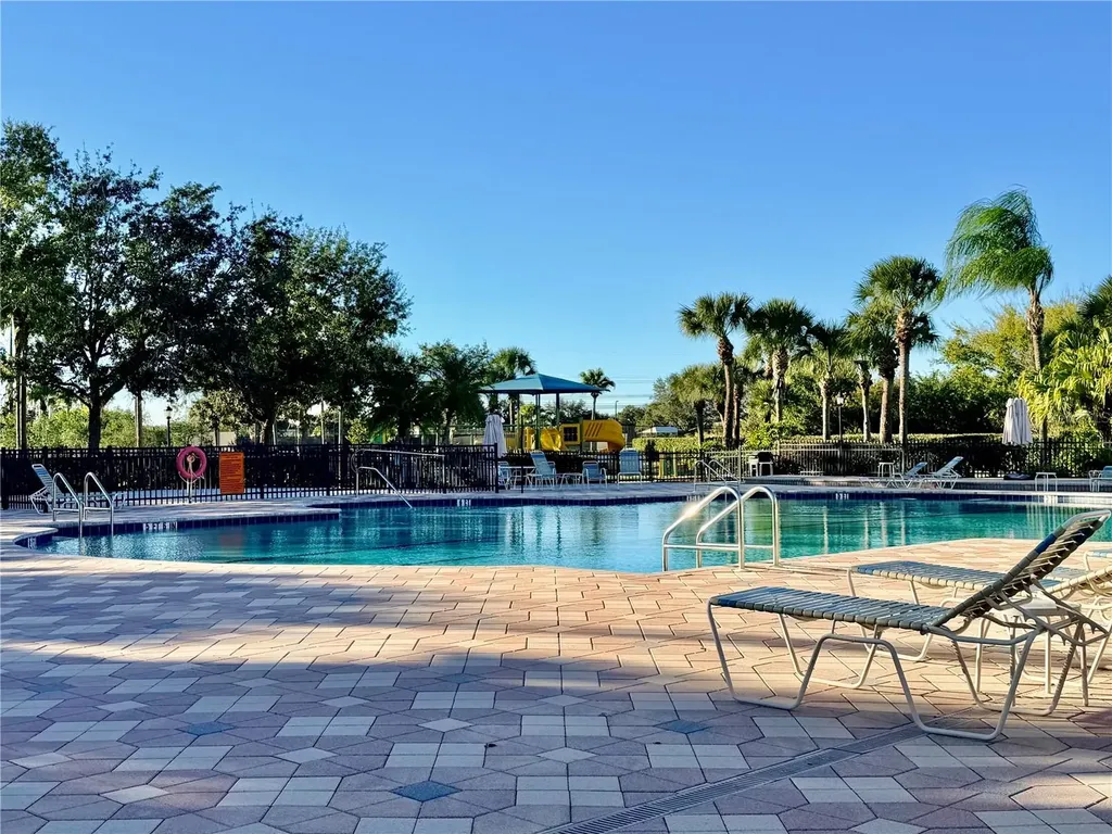 819 Fairwaycove Lane Bradenton FL 34212