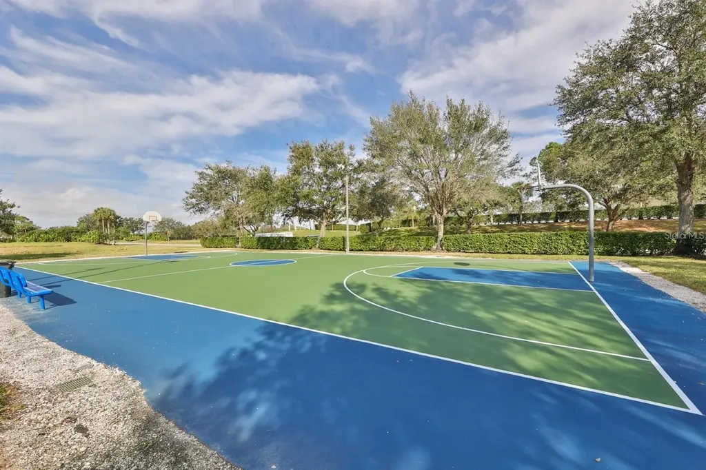 819 Fairwaycove Lane Bradenton FL 34212