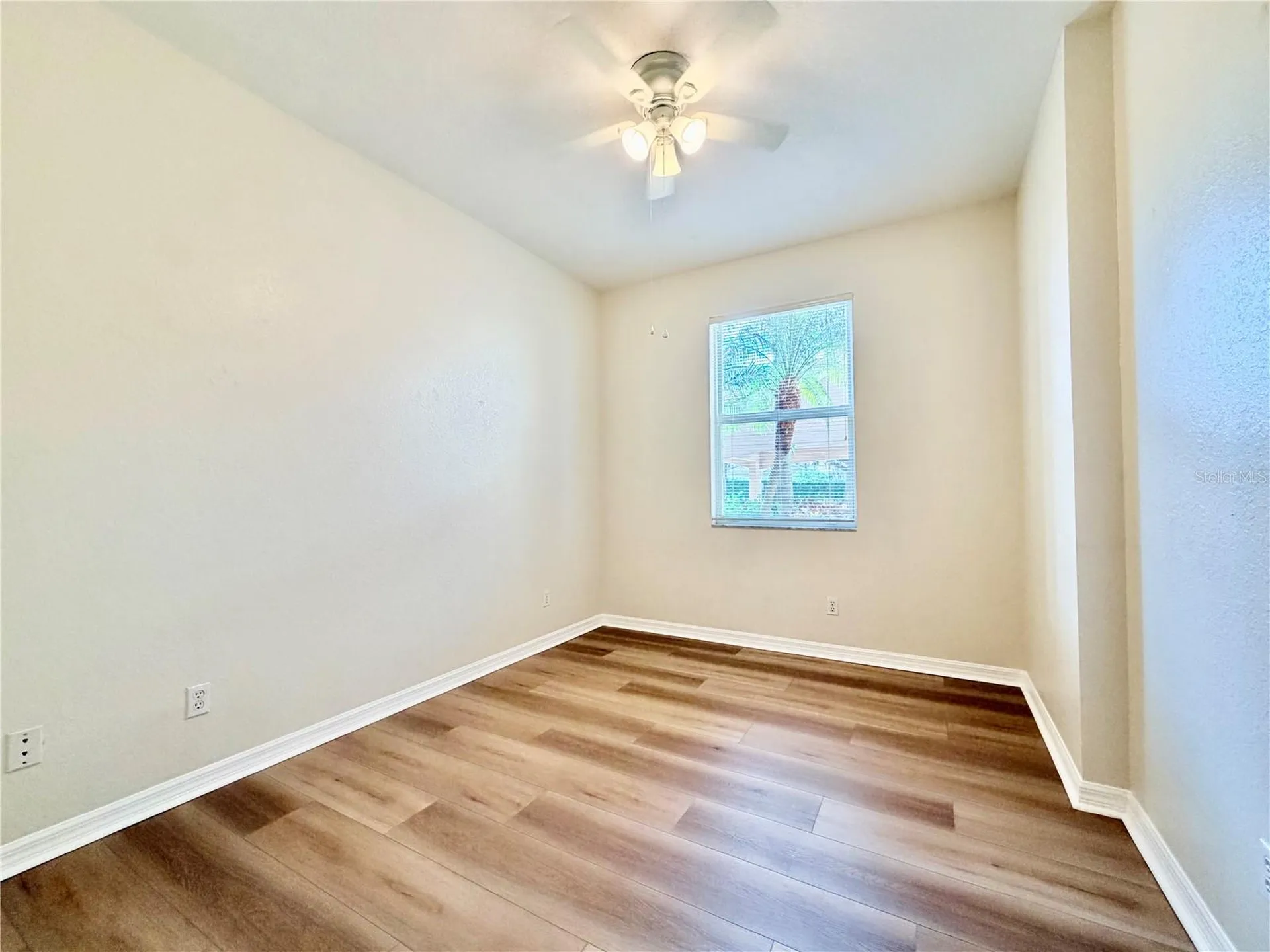 819 Fairwaycove Lane Bradenton FL 34212