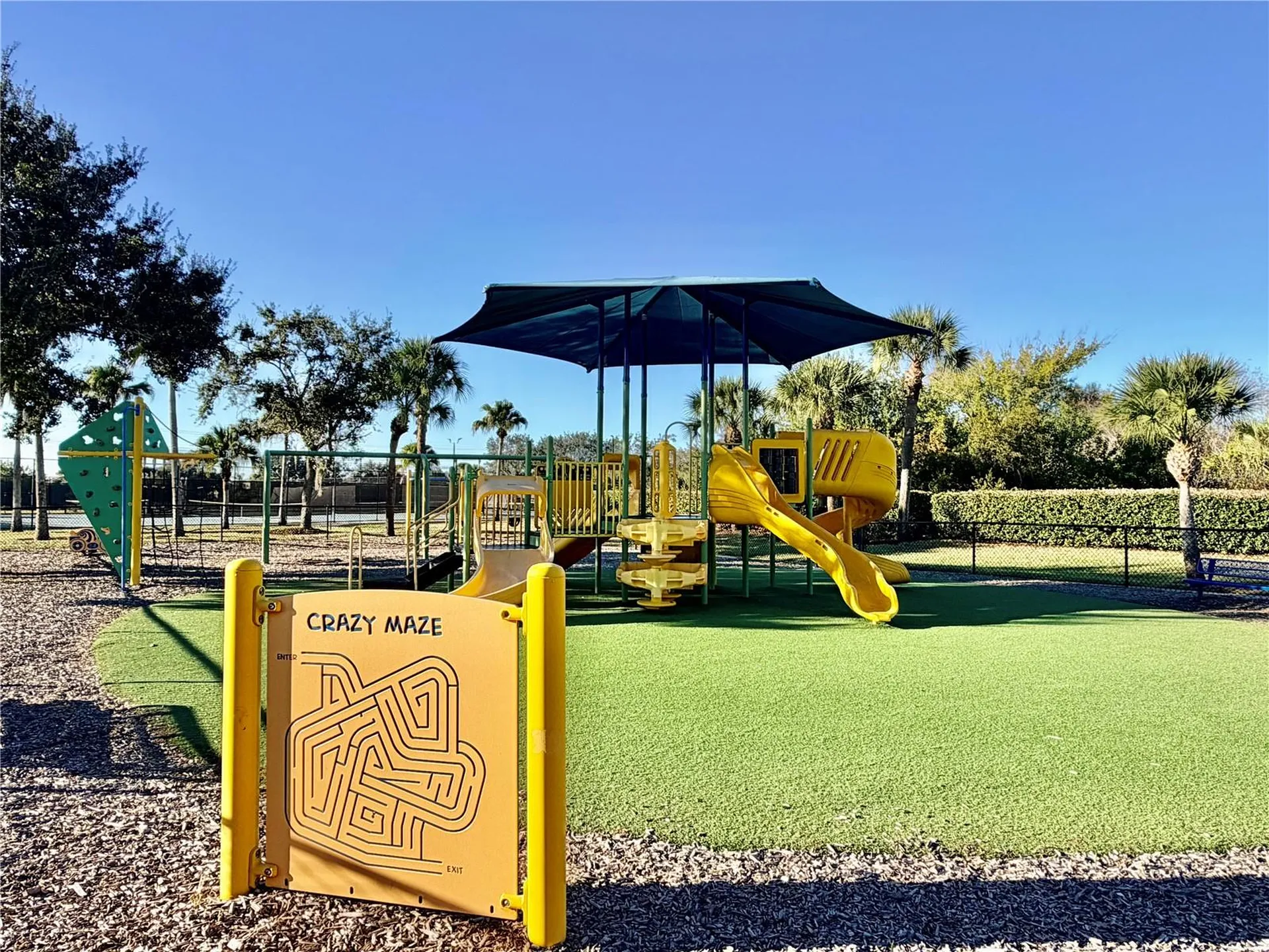 819 Fairwaycove Lane Bradenton FL 34212