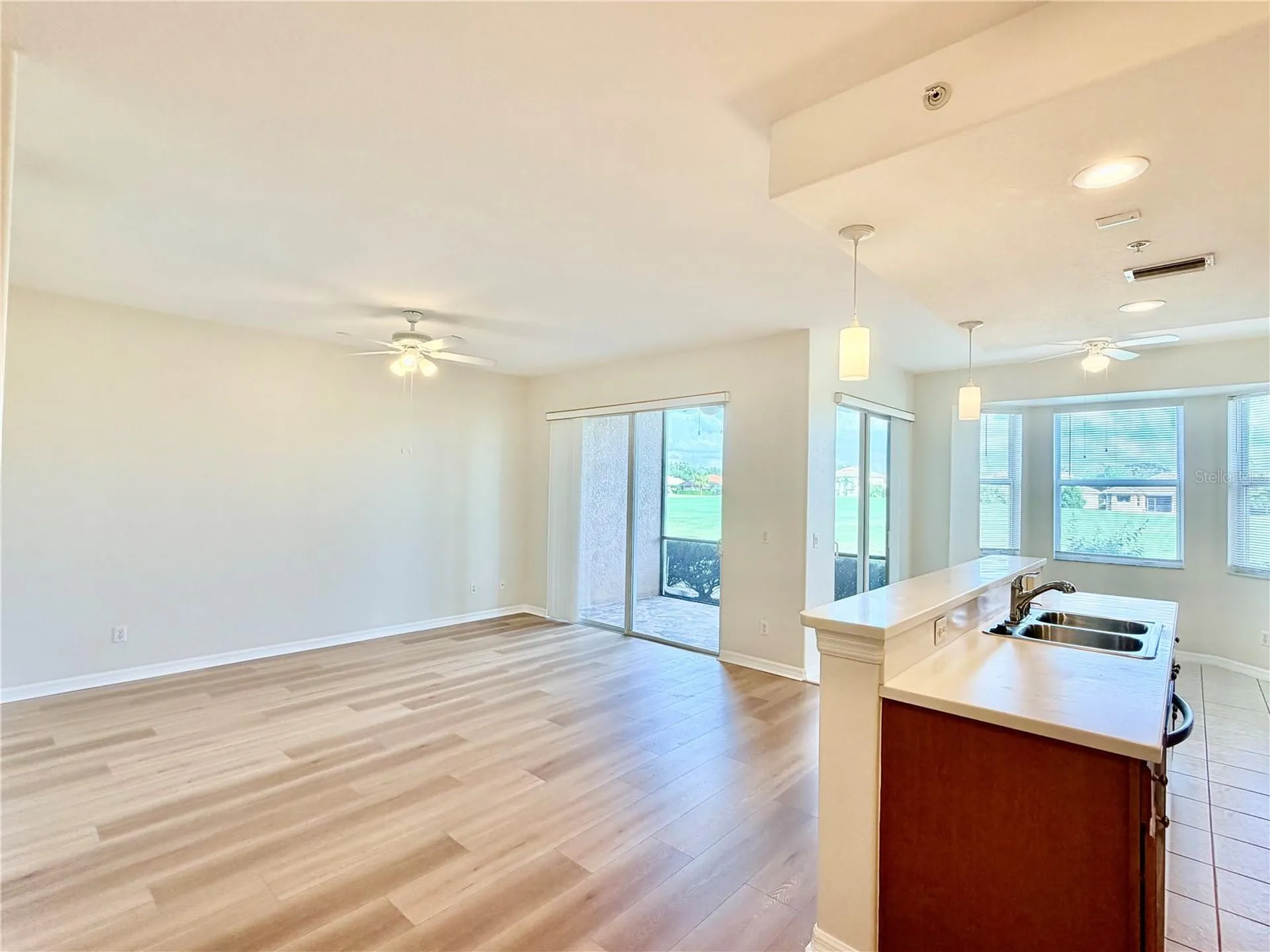 819 Fairwaycove Lane Bradenton FL 34212