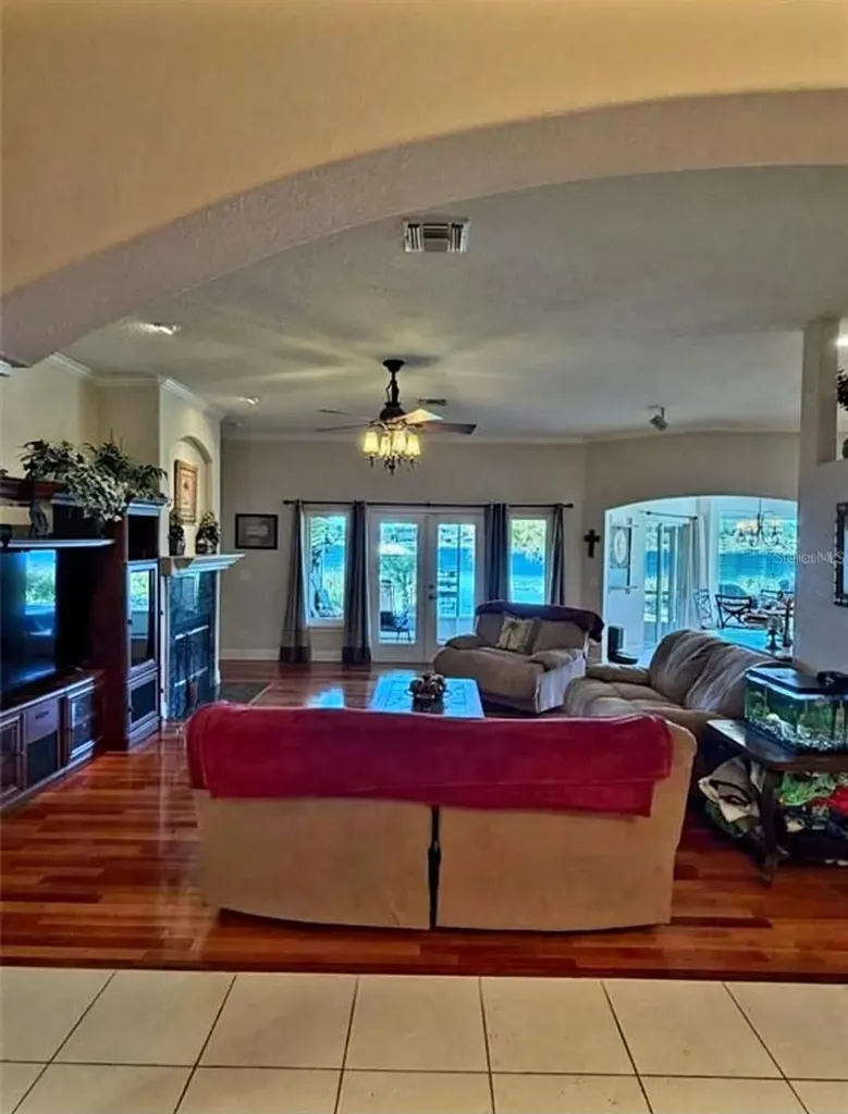 1601 Lake Villa Drive Tavares FL 32778