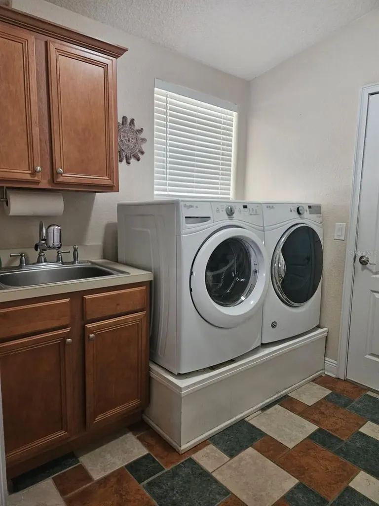 1601 Lake Villa Drive Tavares FL 32778