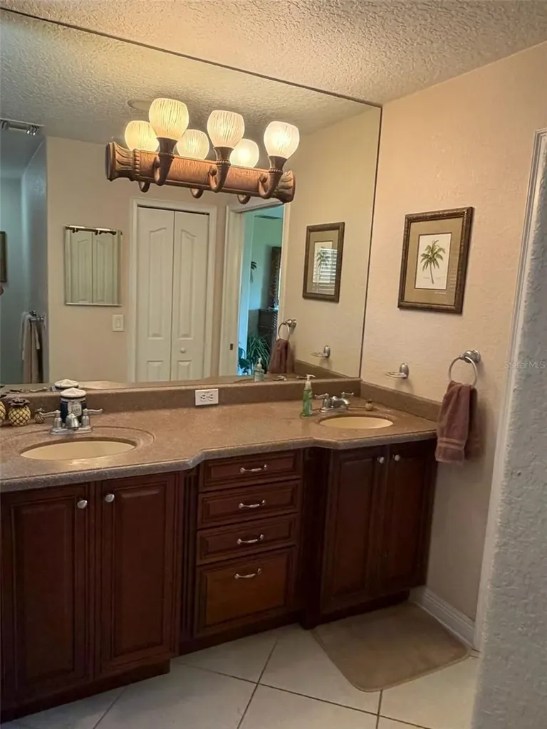 1601 Lake Villa Drive Tavares FL 32778