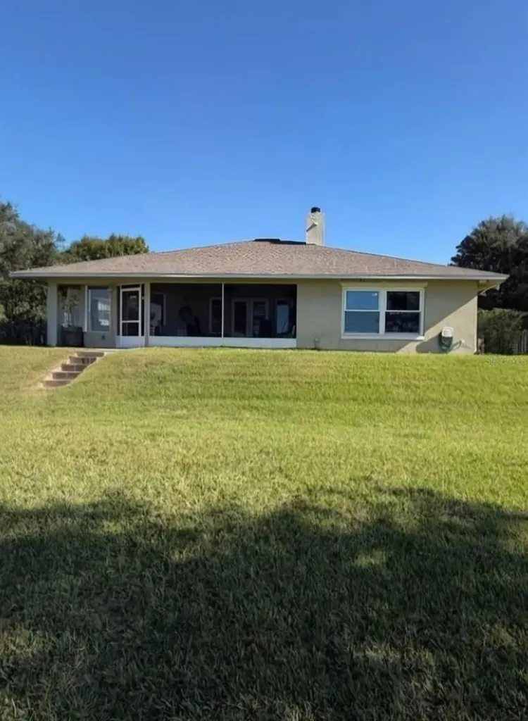 1601 Lake Villa Drive Tavares FL 32778