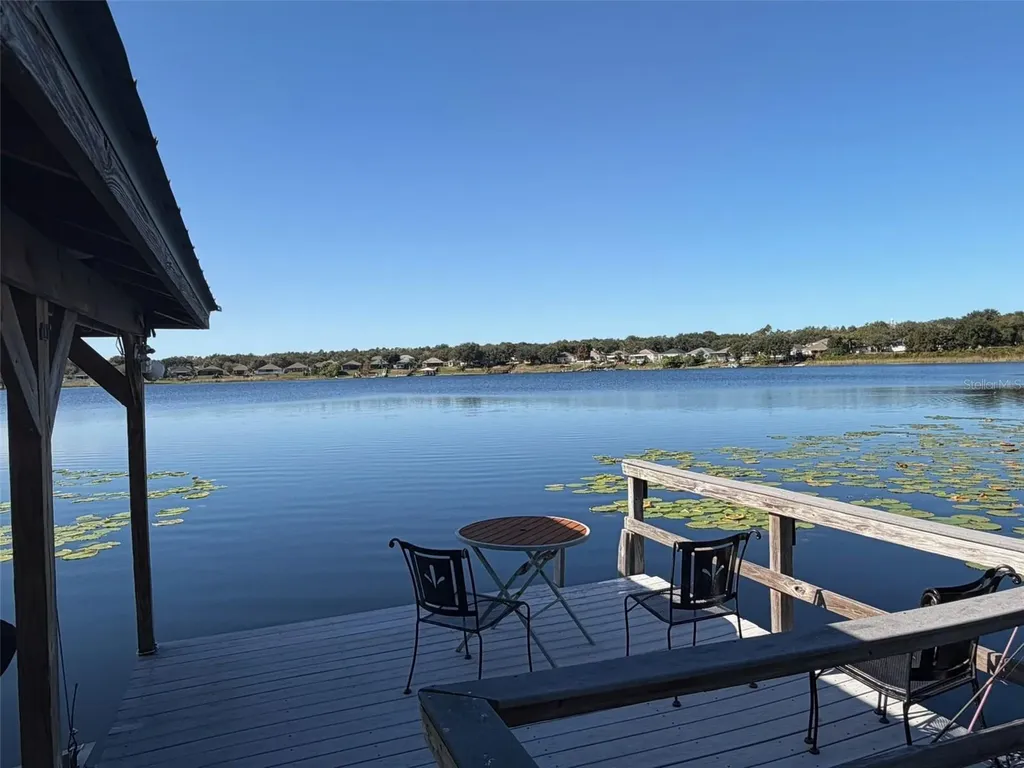 1601 Lake Villa Drive Tavares FL 32778
