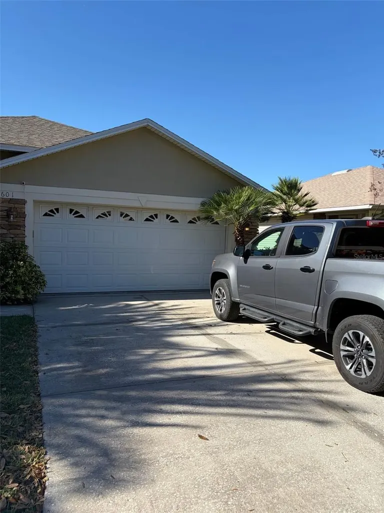 1601 Lake Villa Drive Tavares FL 32778