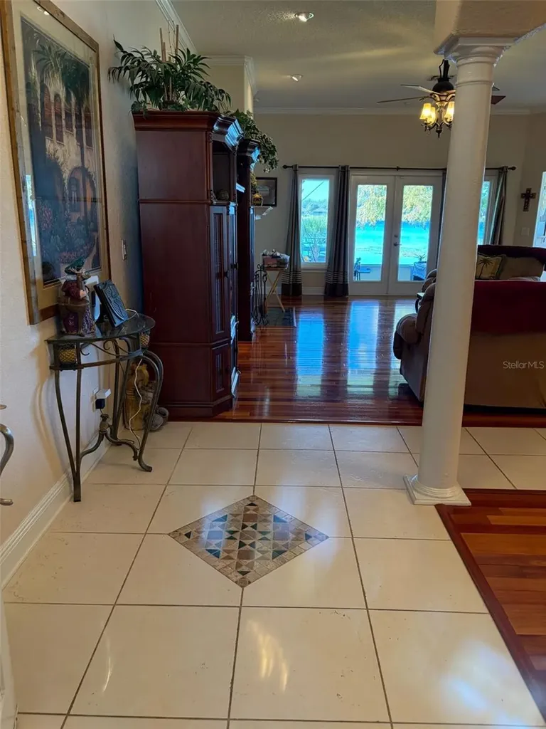 1601 Lake Villa Drive Tavares FL 32778
