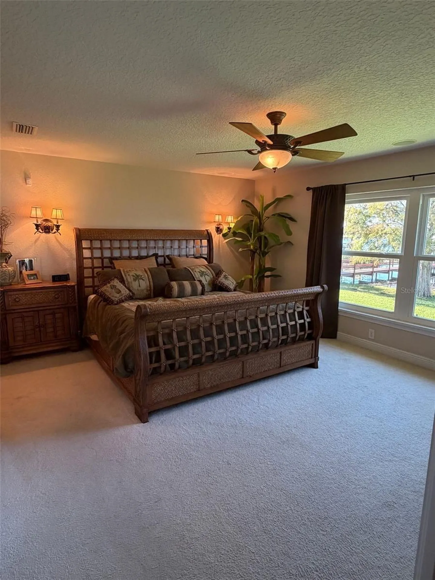1601 Lake Villa Drive Tavares FL 32778