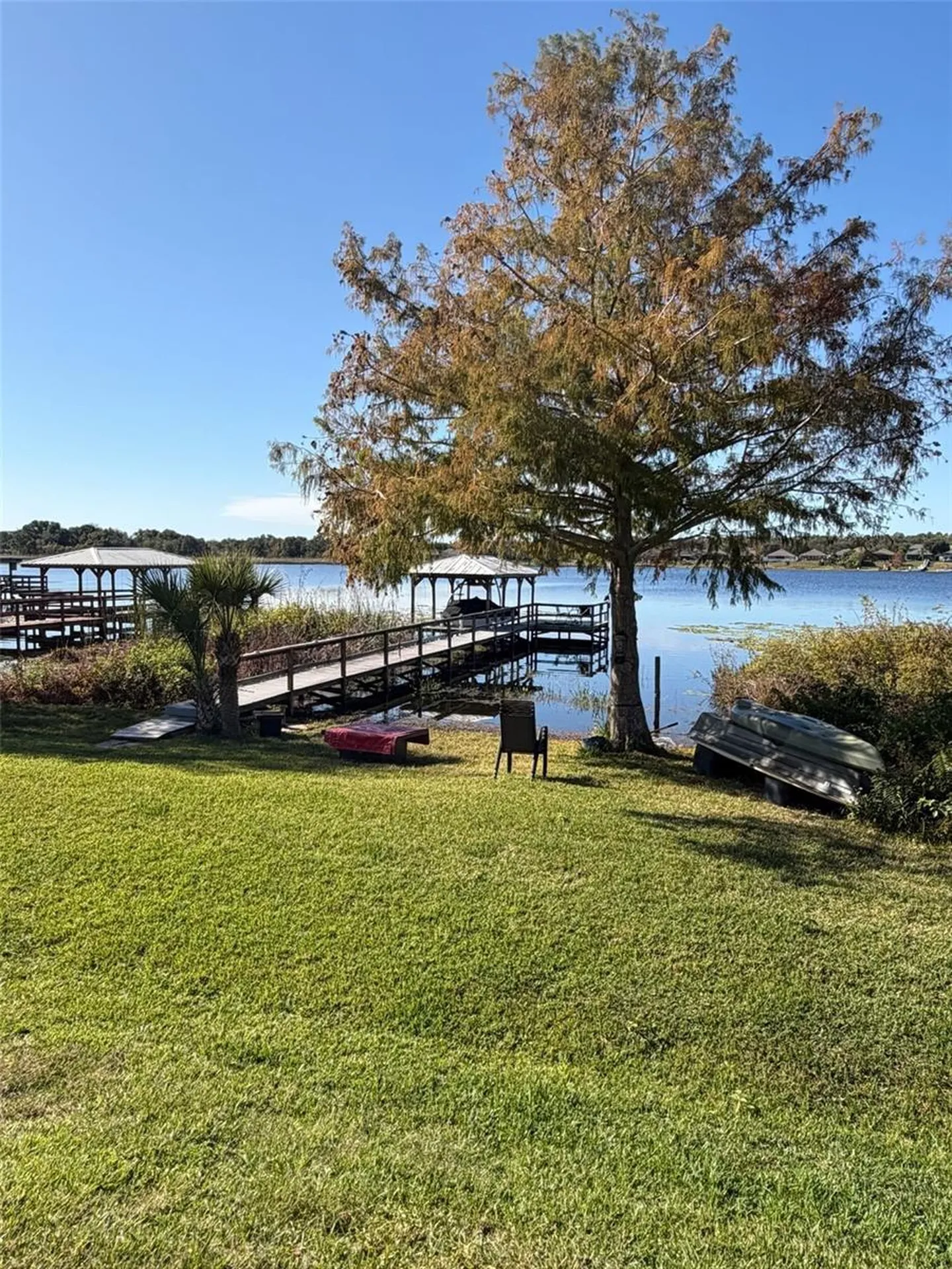 1601 Lake Villa Drive Tavares FL 32778
