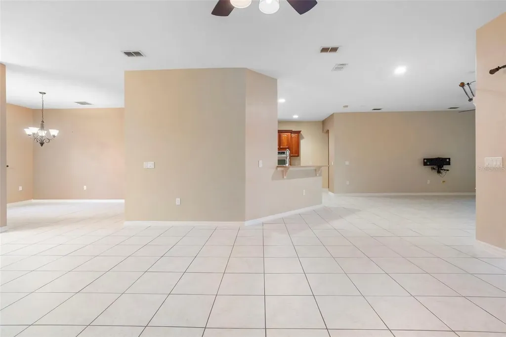 3613 Valleyview Drive Kissimmee FL 34746