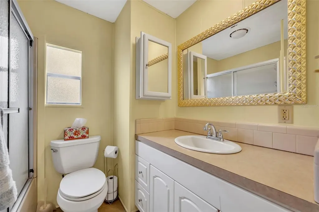 11 Hawaiian Way Leesburg FL 34788
