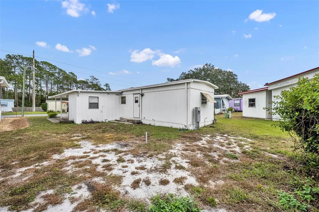 11 Hawaiian Way Leesburg FL 34788