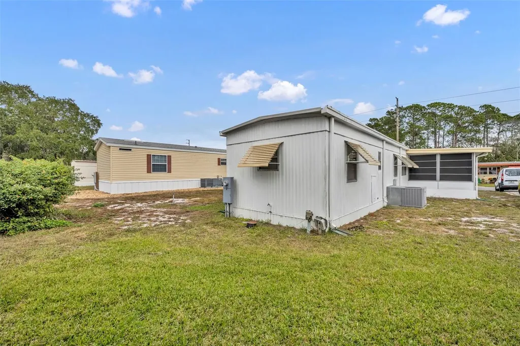 11 Hawaiian Way Leesburg FL 34788