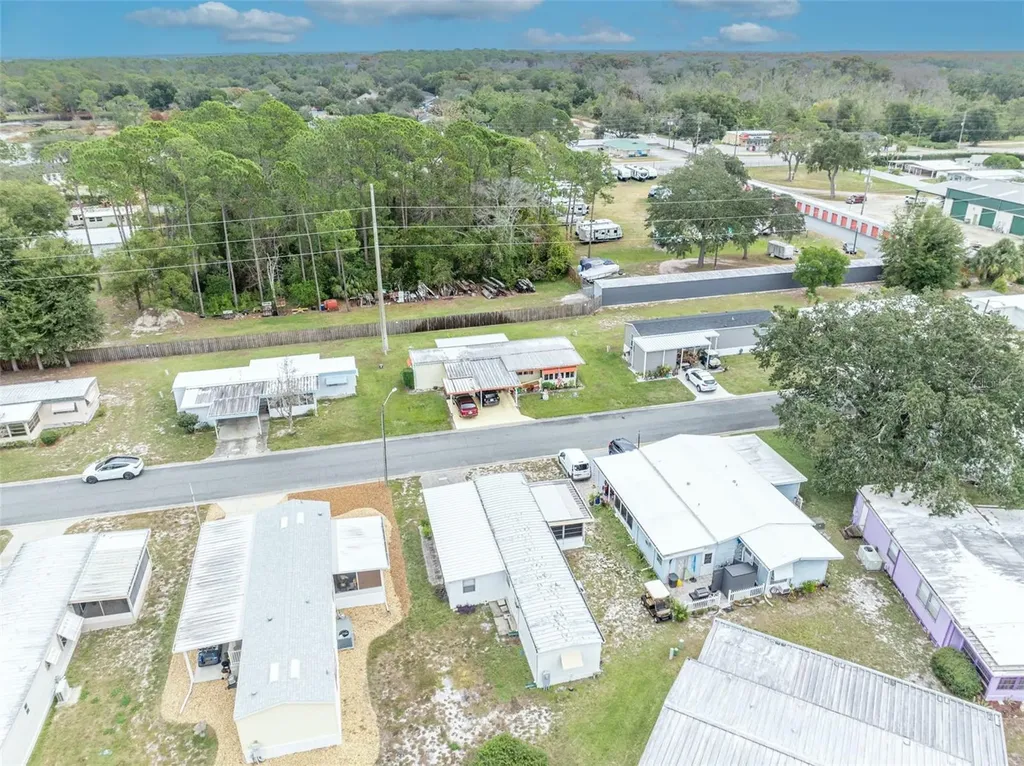 11 Hawaiian Way Leesburg FL 34788