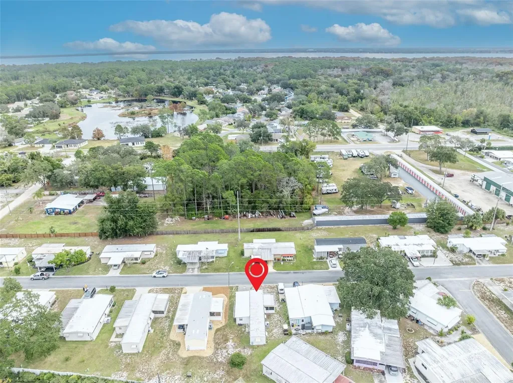 11 Hawaiian Way Leesburg FL 34788