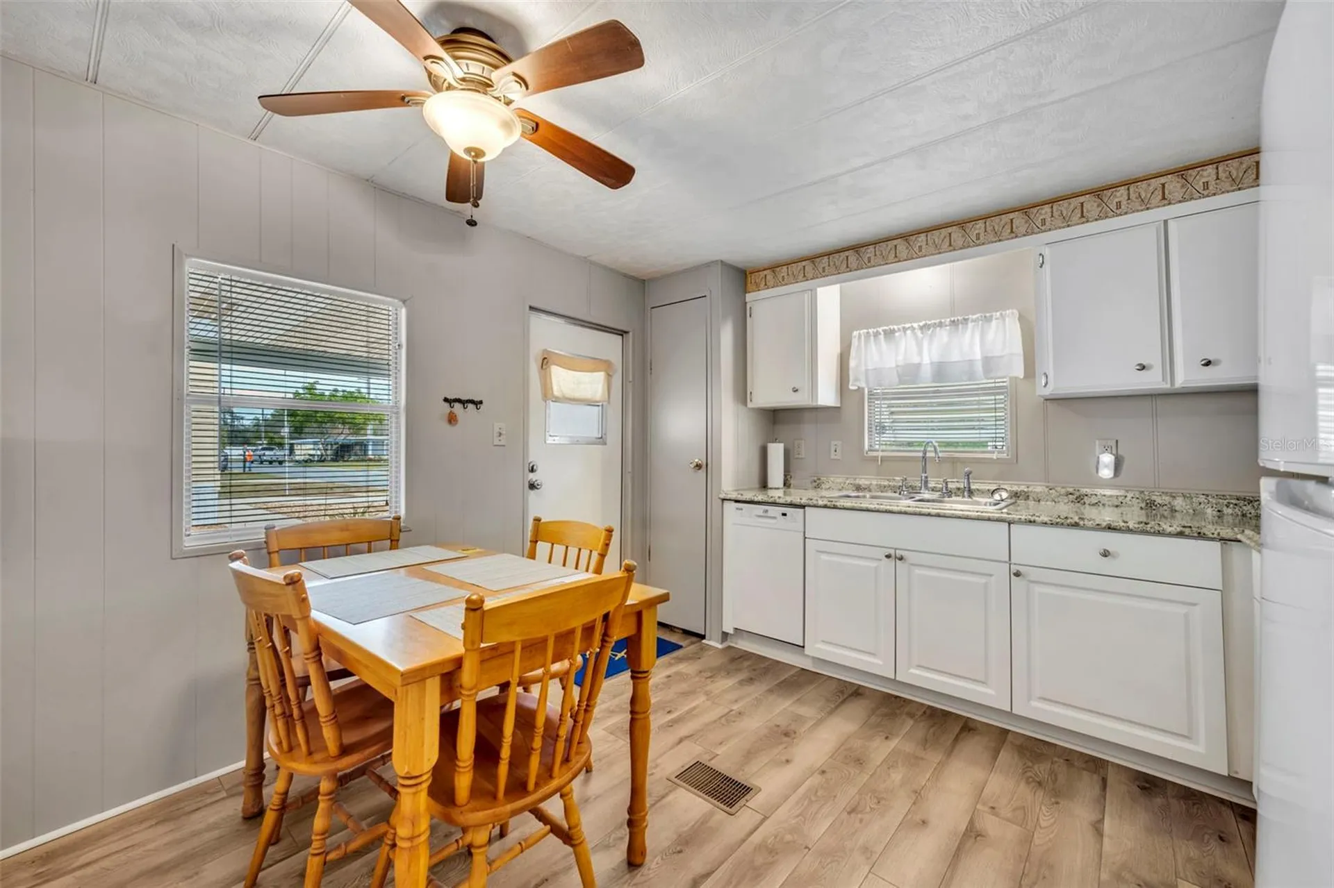 11 Hawaiian Way Leesburg FL 34788