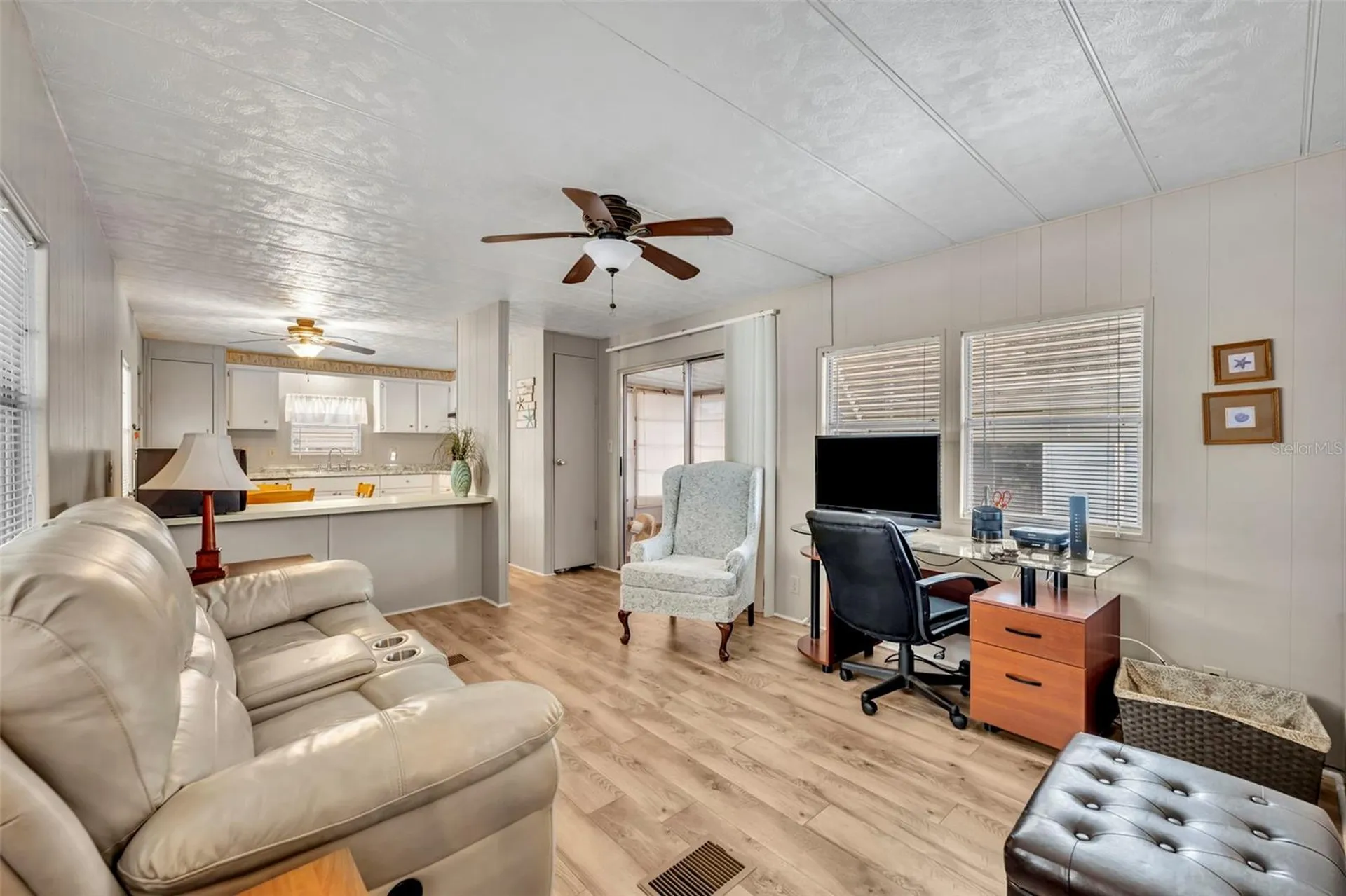 11 Hawaiian Way Leesburg FL 34788