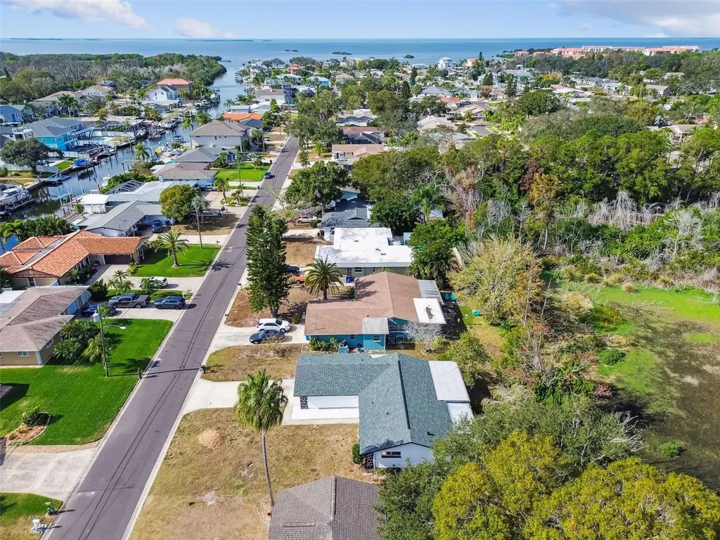 369 Westwinds Drive Palm Harbor FL 34683