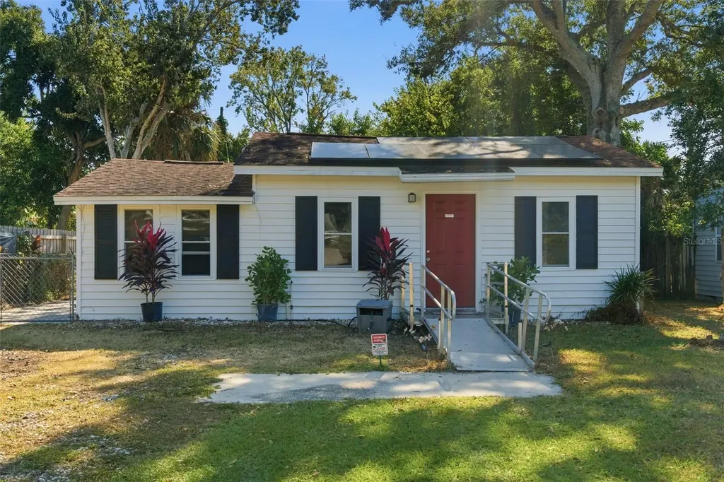 4024 43rd Avenue N St Petersburg FL 33714