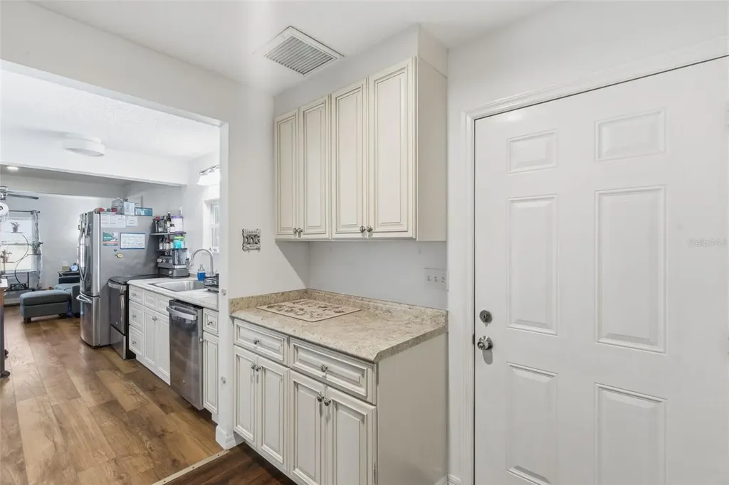 4024 43rd Avenue N St Petersburg FL 33714