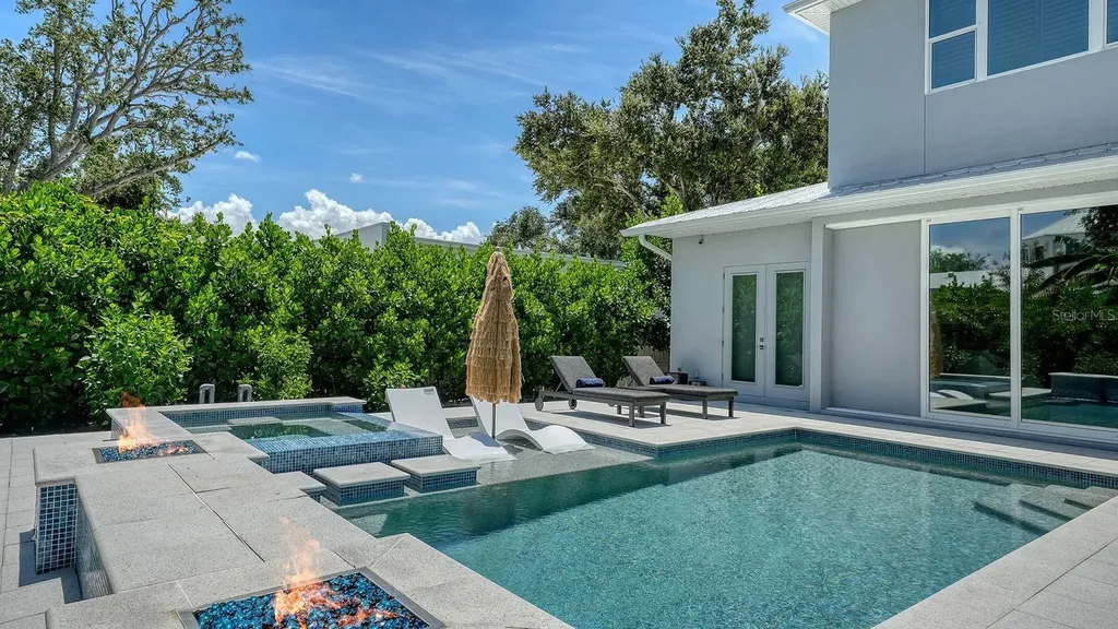 1905 Goldenrod Street Sarasota FL 34239