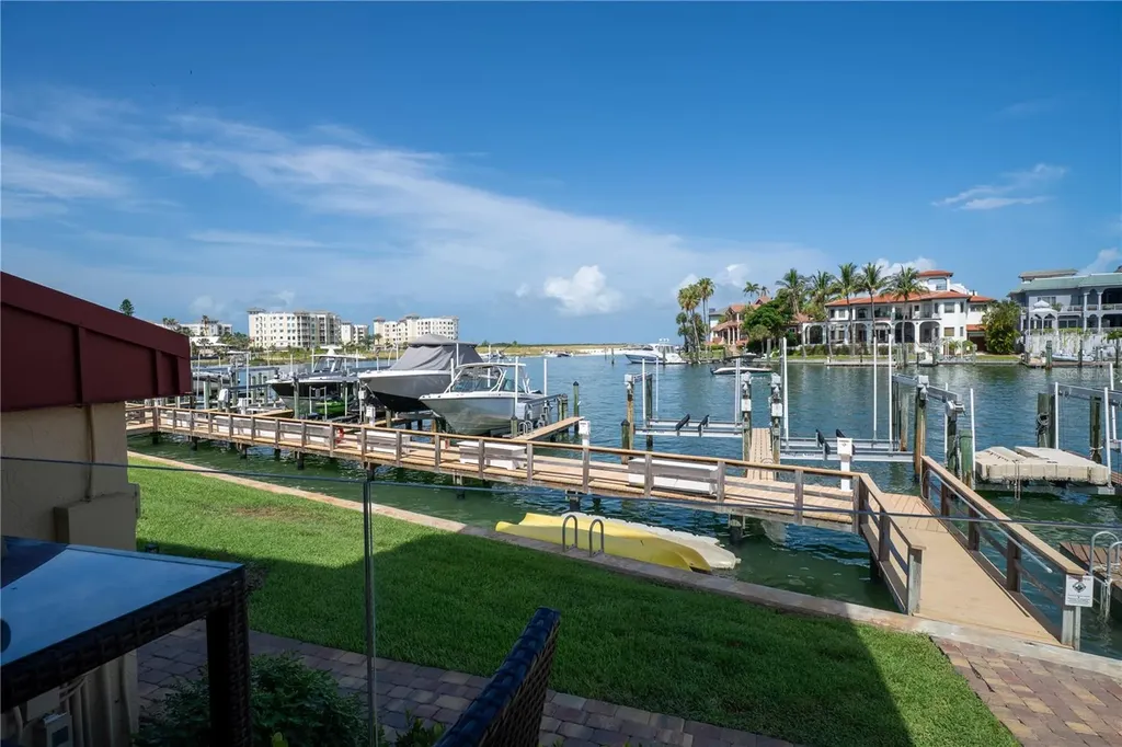 1060 Pinellas Bayway S Tierra Verde FL 33715