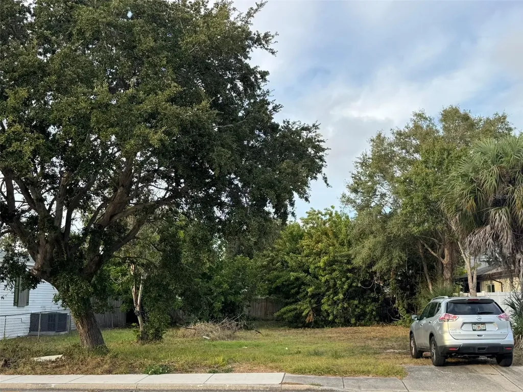 6025 82nd Avenue N Pinellas Park FL 33781