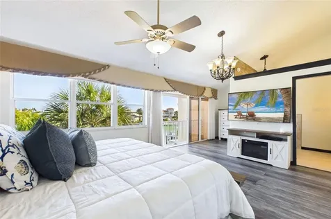487 Pinellas Bayway S Tierra Verde FL 33715