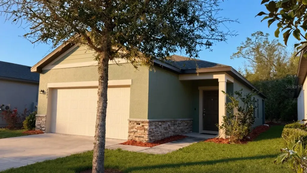 2051 Cades Cove Way Deland FL 32720