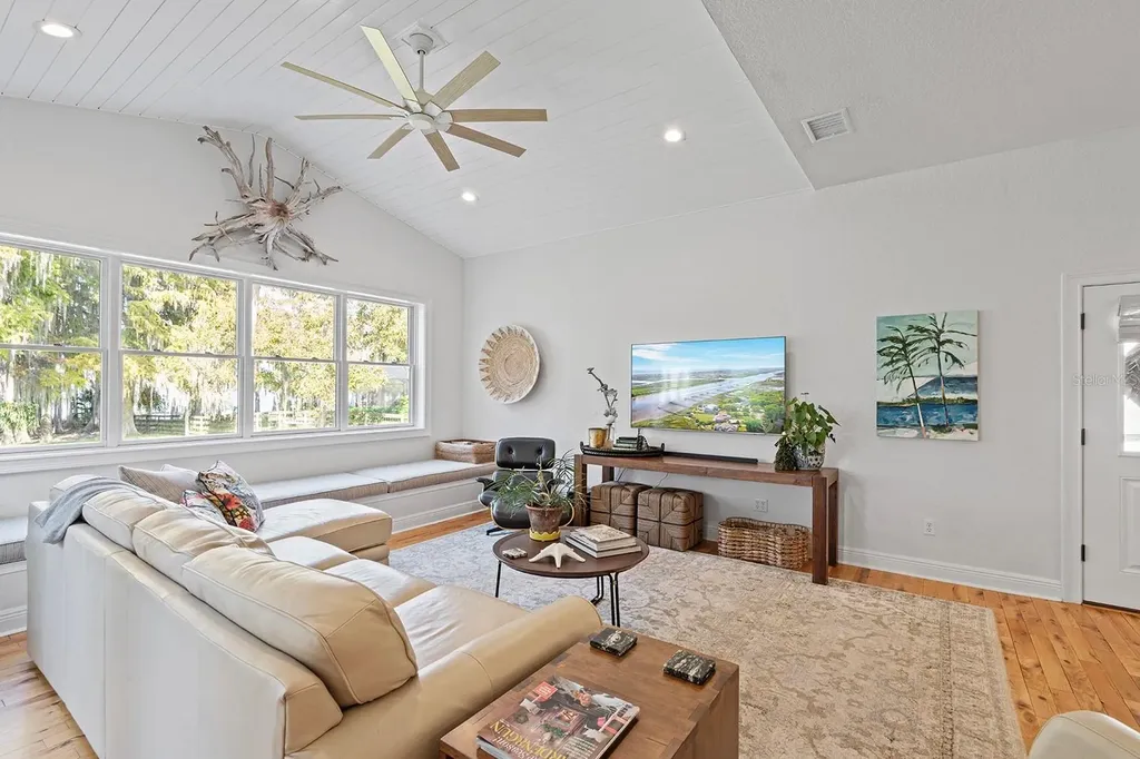 520 Lake Mills Road Chuluota FL 32766