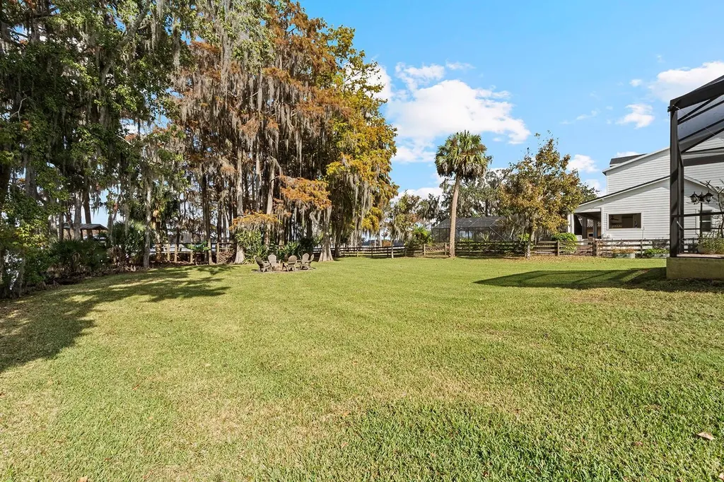 520 Lake Mills Road Chuluota FL 32766
